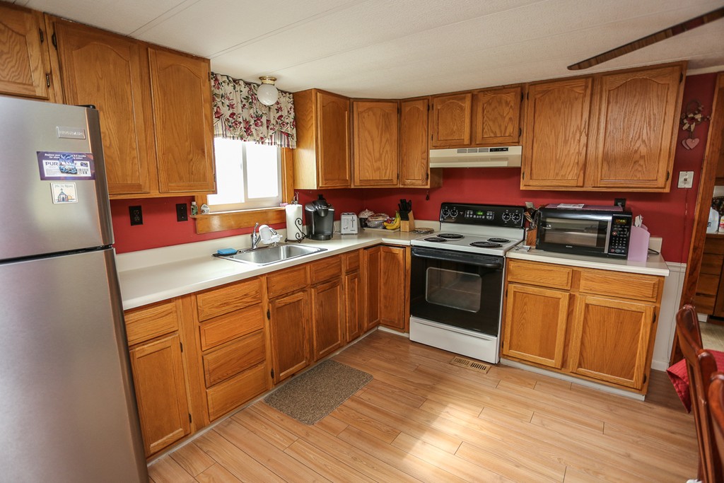 5 A Kittredge Road Shirley, MA 01464 - Photo 4 of 10