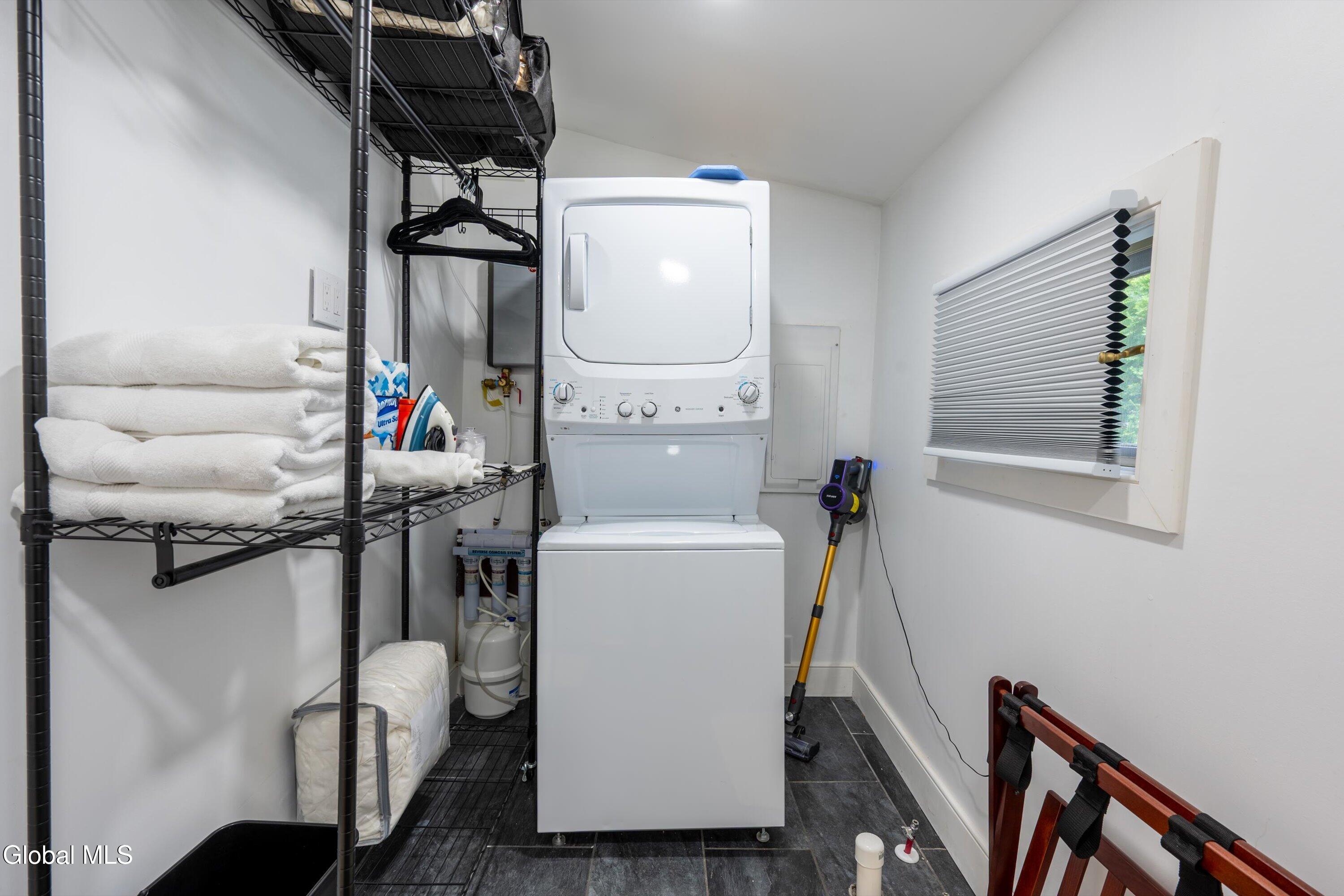 7 Kozy Lane Malta, NY 12020 - Photo 14 of 22 Laundry Room