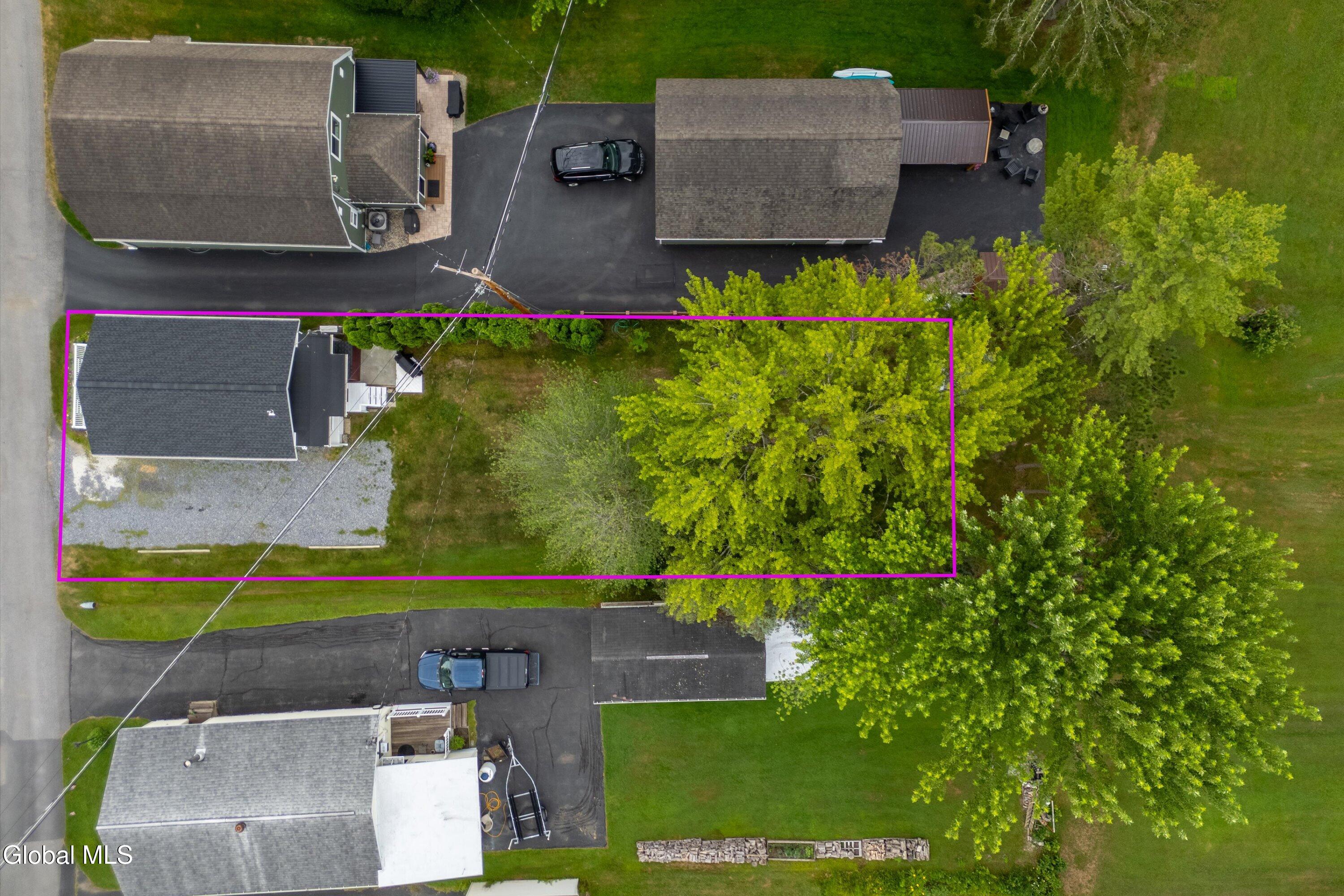 7 Kozy Lane Malta, NY 12020 - Photo 4 of 22 Approx property lines