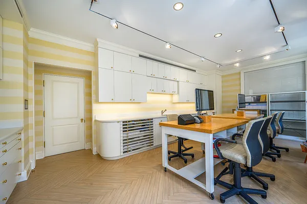 $16,000,000 | 65 East Goethe Street, Unit 6NE7E, Chicago, IL 60610