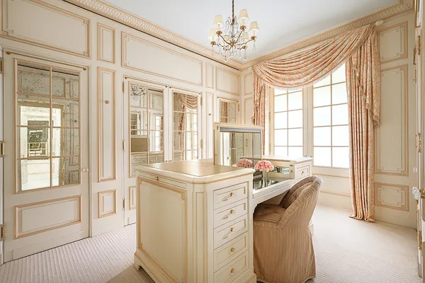 $16,000,000 | 65 East Goethe Street, Unit 6NE7E, Chicago, IL 60610