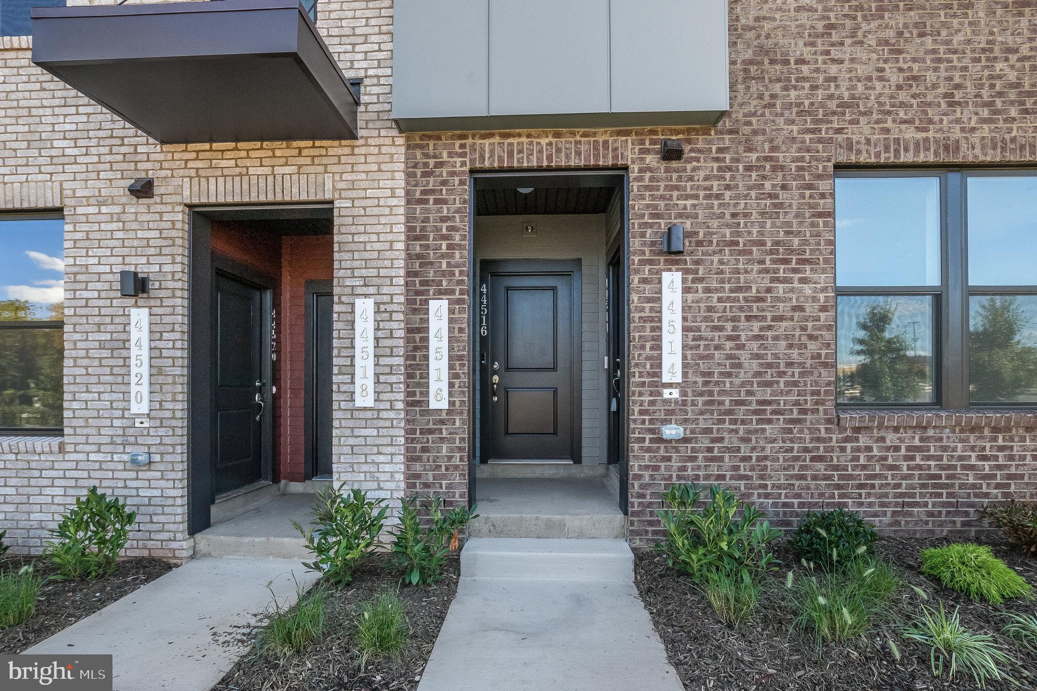 44514 Wolfhound Square Ashburn, VA 20147 - Photo 5 of 29