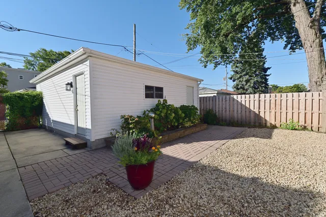 $464,900 | 2519 West 110th Street, Chicago, IL 60655