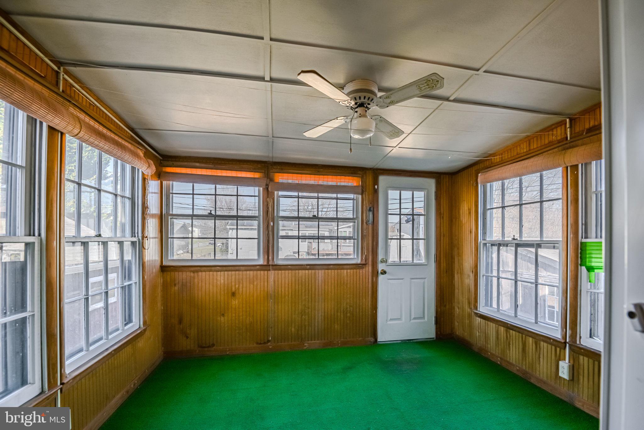 12 Alwyn Road Newark, DE 19713 - Photo 18 of 43 Enclosed porch off kitchen