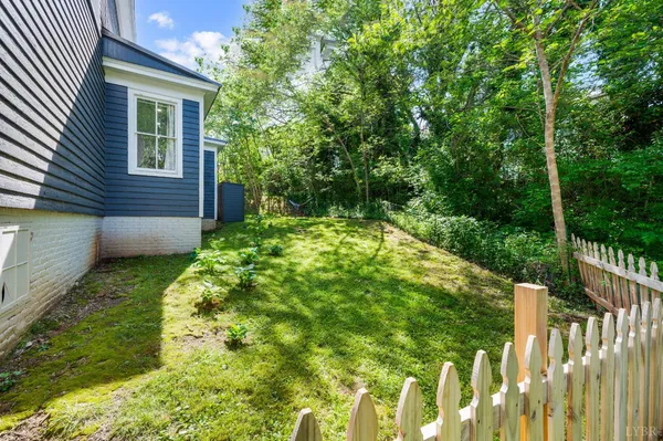 $379,900 | 923 Harrison Street, Lynchburg, VA 24504