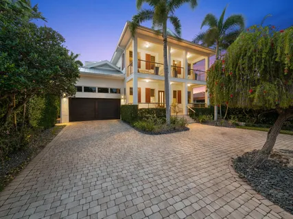$4,395,000 | 717 Solar Isle Drive, Fort Lauderdale, FL 33301