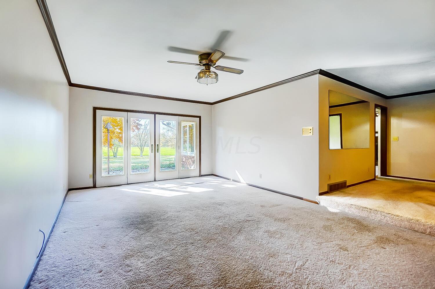 6655 Feder Road Galloway, OH 43119 - Photo 11 of 57 LIVING ROOM