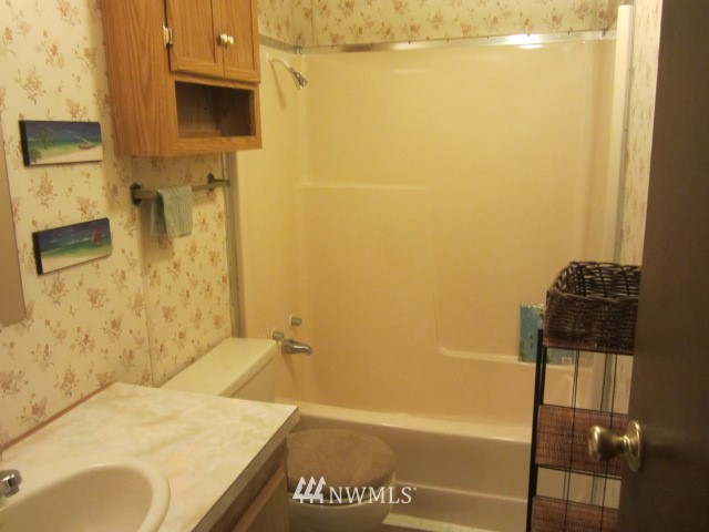 1920 Southeast Oak Road Port Orchard, WA 98367 - Photo 16 of 19 Gallery Image 16