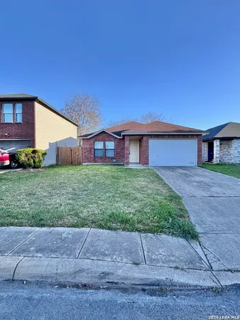 $1,550 | 9834 Highland Creek, San Antonio, TX 78245