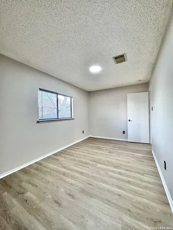 $1,450 | 9834 Highland Creek, San Antonio, TX 78245