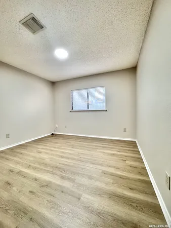 $1,450 | 9834 Highland Creek, San Antonio, TX 78245