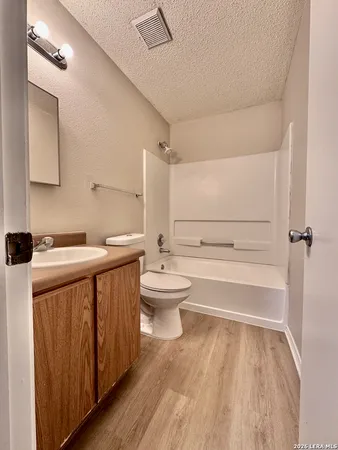 $1,450 | 9834 Highland Creek, San Antonio, TX 78245