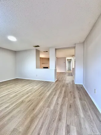 $1,450 | 9834 Highland Creek, San Antonio, TX 78245