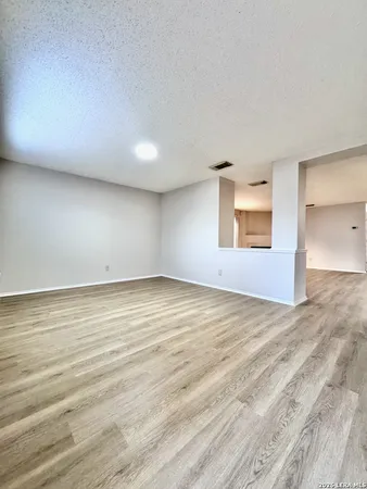 $1,450 | 9834 Highland Creek, San Antonio, TX 78245