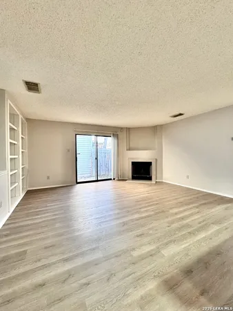 $1,450 | 9834 Highland Creek, San Antonio, TX 78245