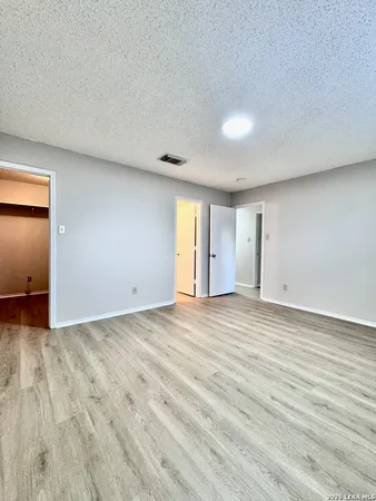 $1,450 | 9834 Highland Creek, San Antonio, TX 78245