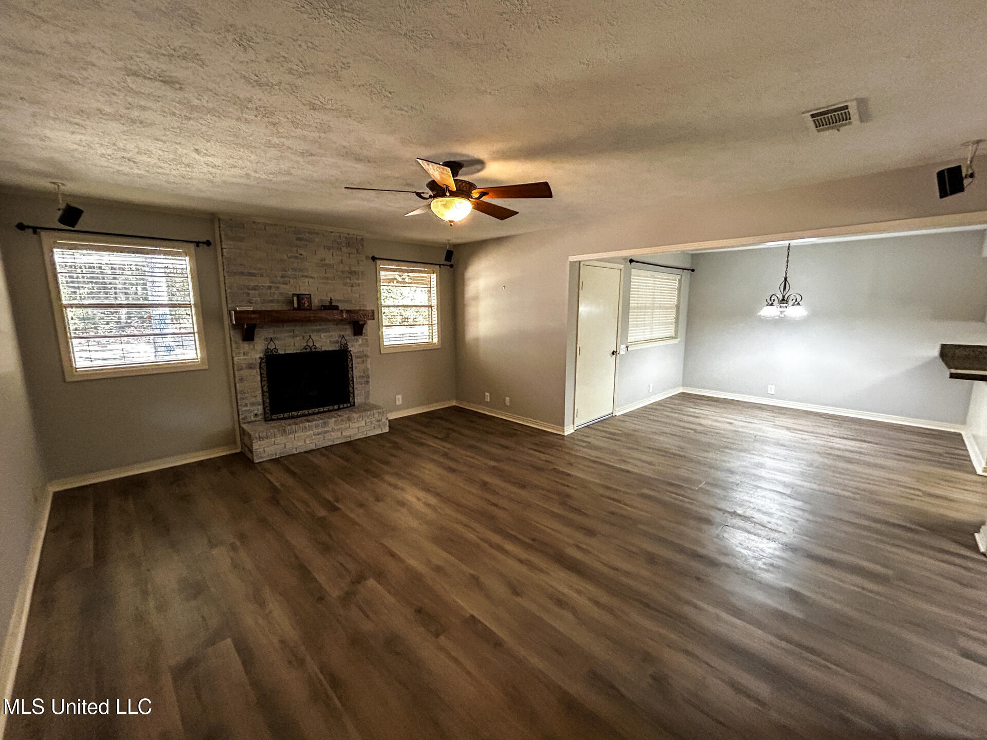 147 Summit Ridge Drive Brandon, MS 39042 - Photo 4 of 25 4