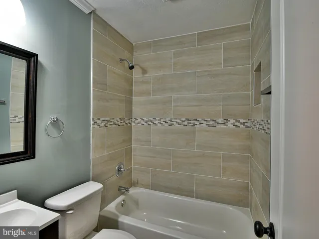 $2,450 | 6308 Larwin Drive, Unit (MAIN LEVEL), Temple Hills, MD 20748