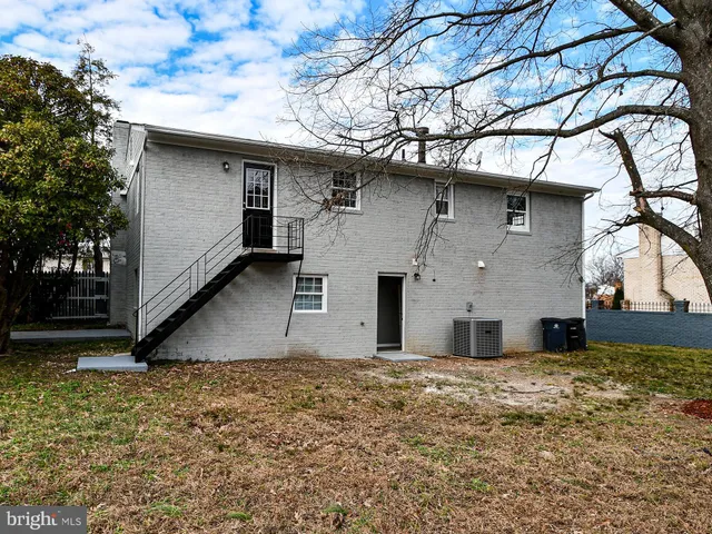 $2,450 | 6308 Larwin Drive, Unit (MAIN LEVEL), Temple Hills, MD 20748