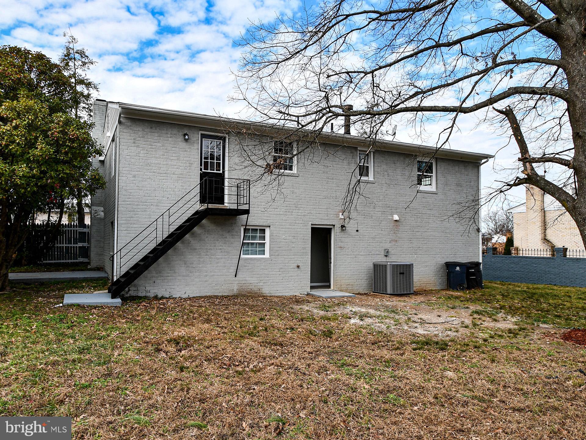 6308 Larwin Drive, Unit (MAIN LEVEL) Temple Hills, MD 20748 - Photo 27 of 30 View from Rear
