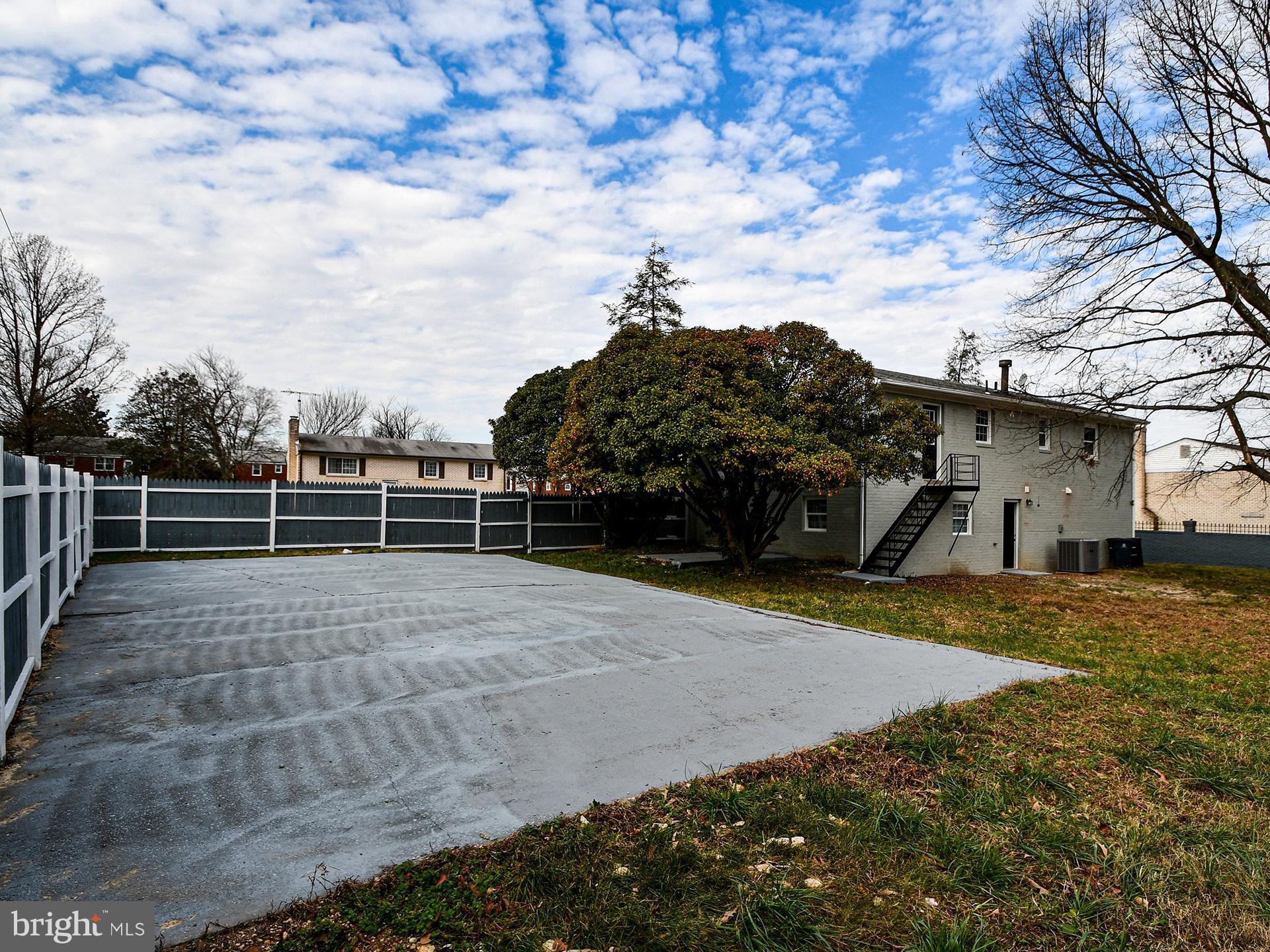 6308 Larwin Drive, Unit (MAIN LEVEL) Temple Hills, MD 20748 - Photo 29 of 30 Backyard