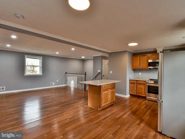 $2,450 | 6308 Larwin Drive, Unit (MAIN LEVEL), Temple Hills, MD 20748