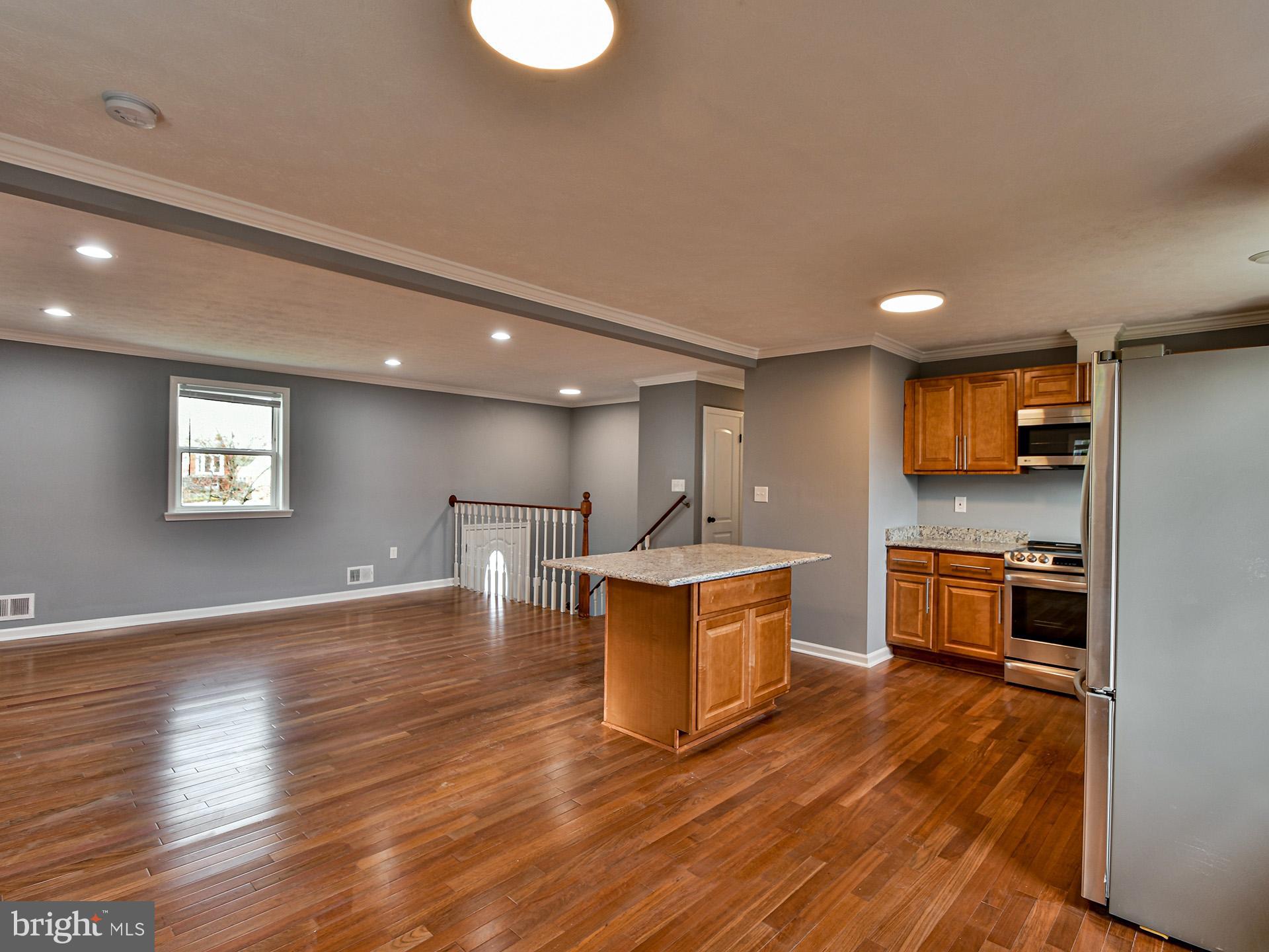 6308 Larwin Drive, Unit (MAIN LEVEL) Temple Hills, MD 20748 - Photo 7 of 30 LR, Kitchen, Dining