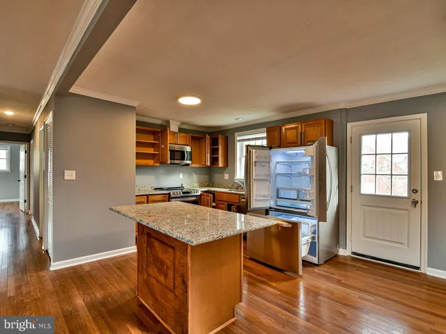 $2,450 | 6308 Larwin Drive, Unit (MAIN LEVEL), Temple Hills, MD 20748