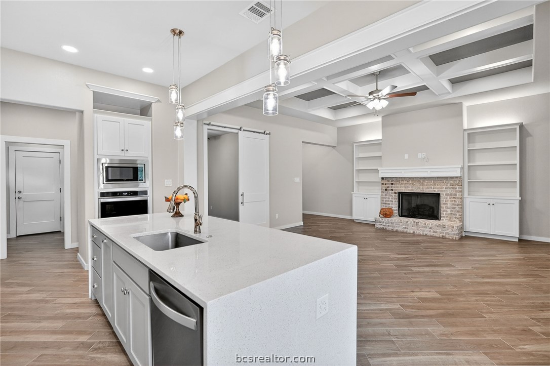 2902 Spector Drive Bryan, TX 77808 - Photo 9 of 40