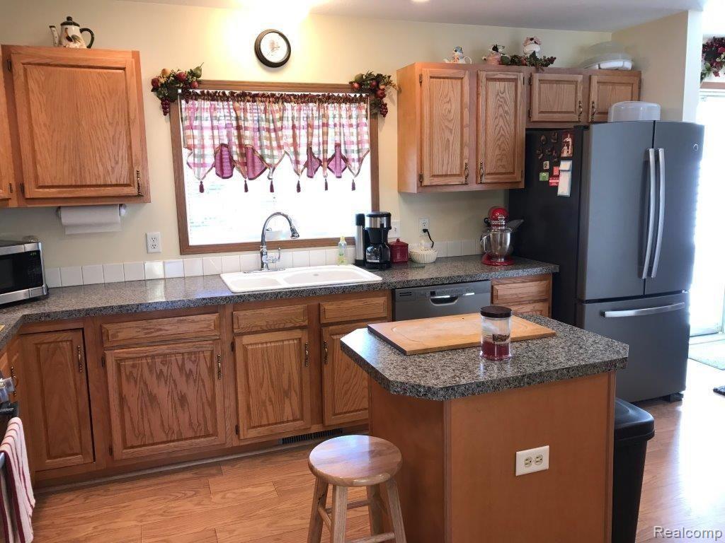4724 5 Lakes Road North Branch, MI 48461 - Photo 15 of 35 E53E16D0-E26B-4758-8BCC-C8236E185F42.JPG