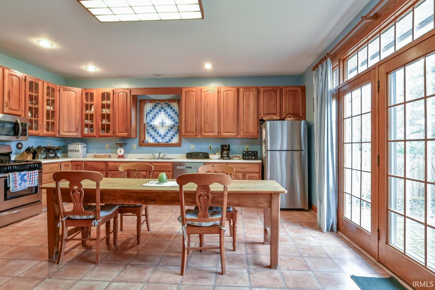 618 South Ballantine Road Bloomington, IN 47401 - Photo 12 of 36