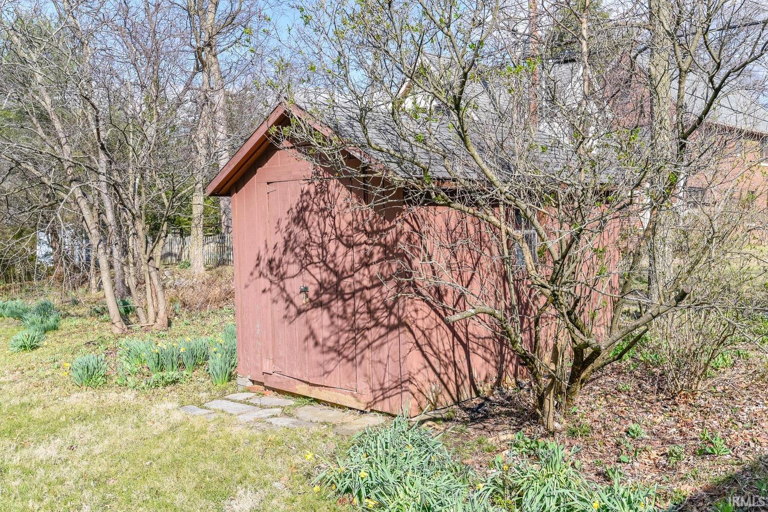 618 South Ballantine Road Bloomington, IN 47401 - Photo 32 of 36