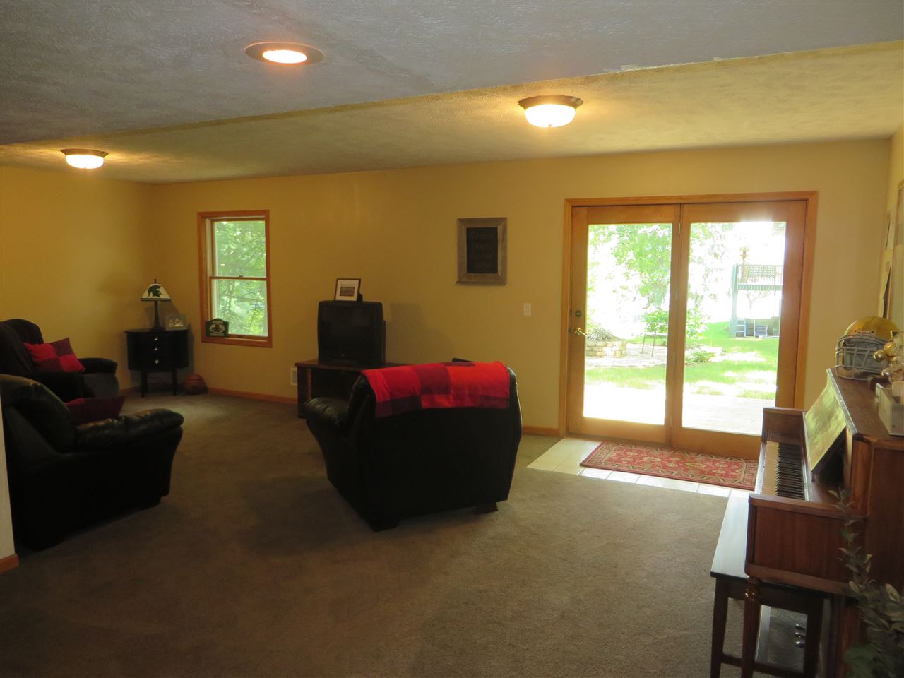 2677 Blue Ridge Lane Traverse City, MI 49685 - Photo 28 of 52 1822396-29.JPG