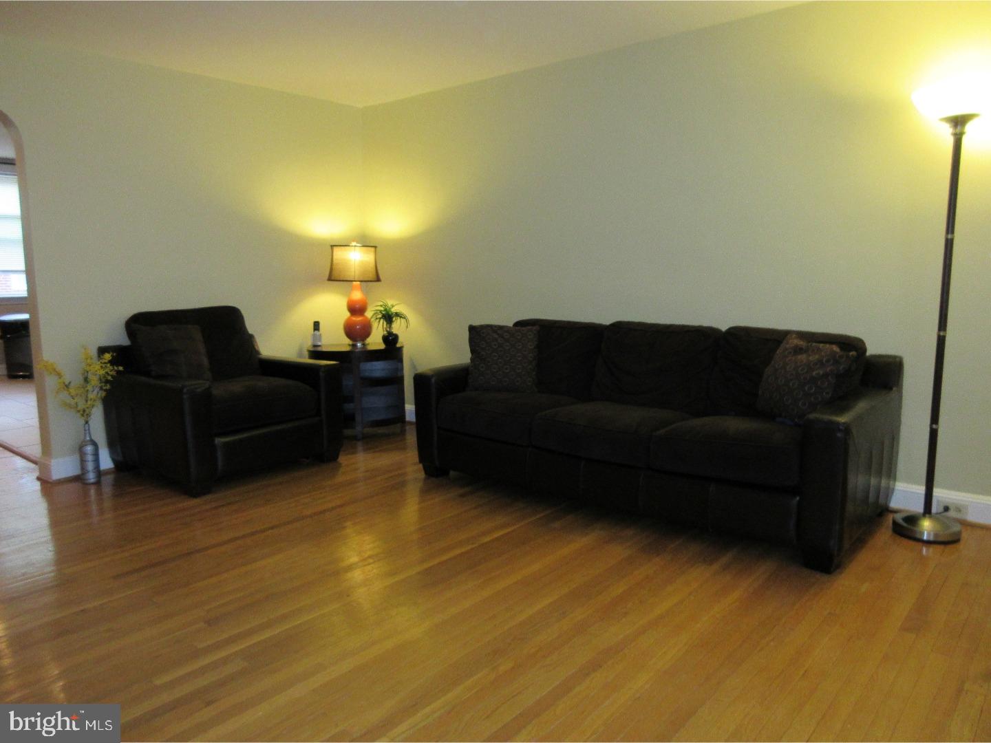 7317 Drexel Road Philadelphia, PA 19151 - Photo 3 of 13 Living Room