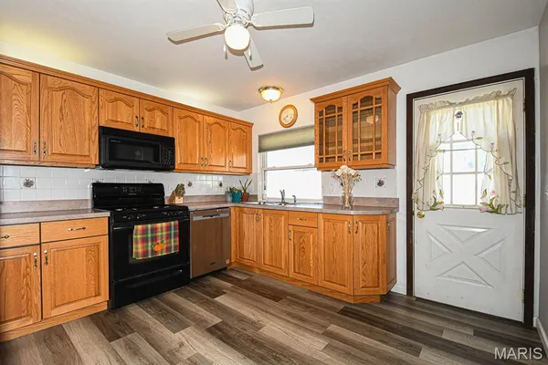 $2,300 | 2211 Aileswick Drive, St. Louis, MO 63129