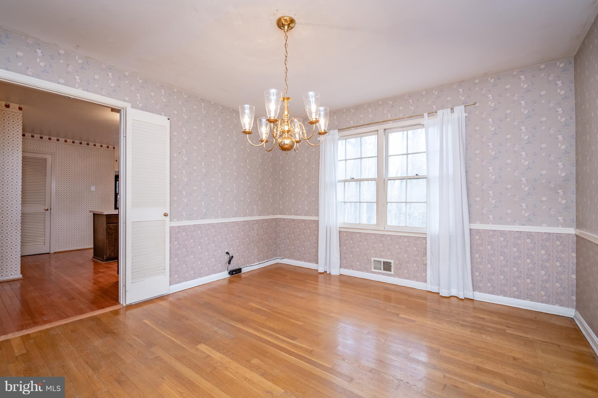 11004 Ring Road Reston, VA 20190 - Photo 3 of 12 Dining Room