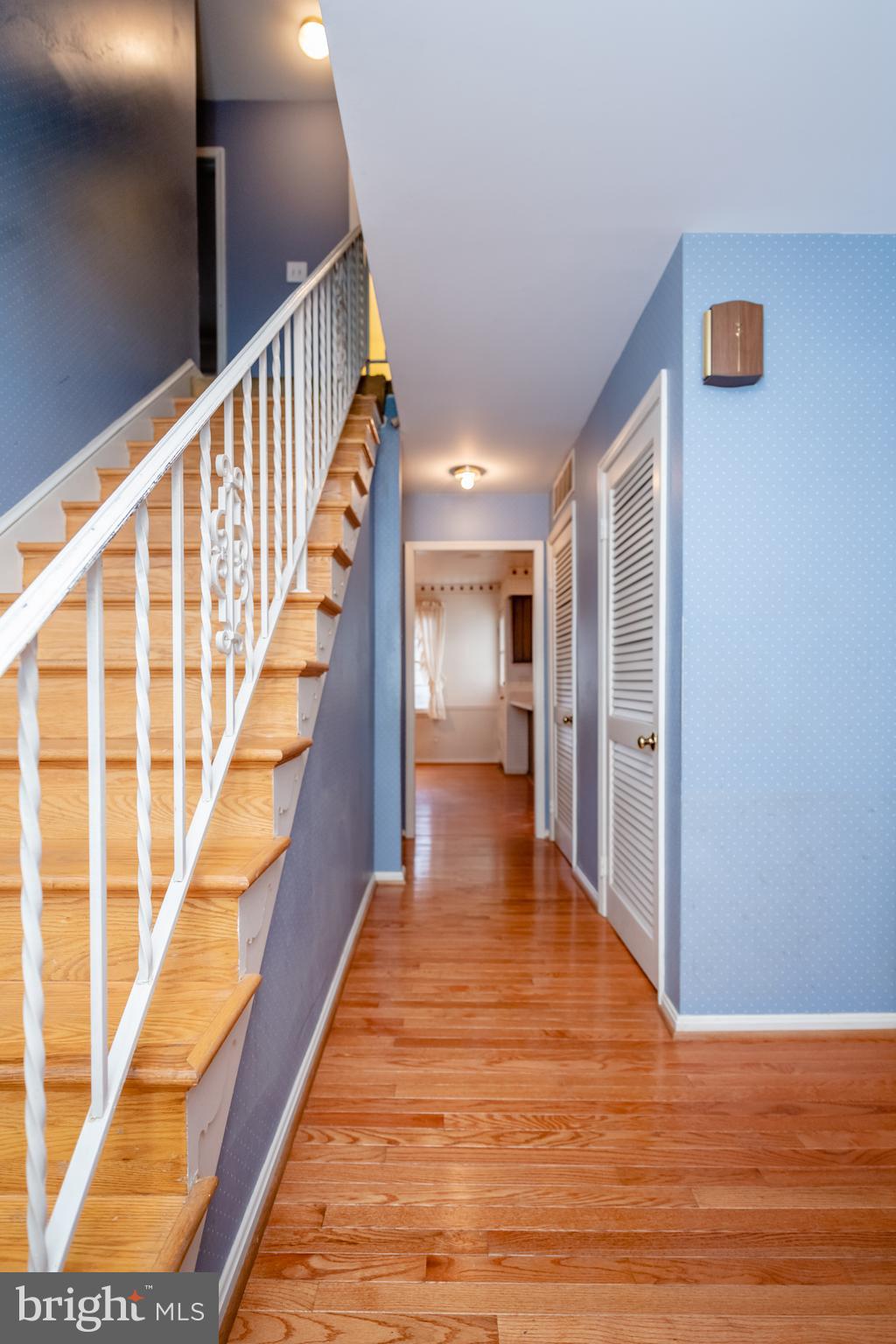 11004 Ring Road Reston, VA 20190 - Photo 8 of 12 Hallway