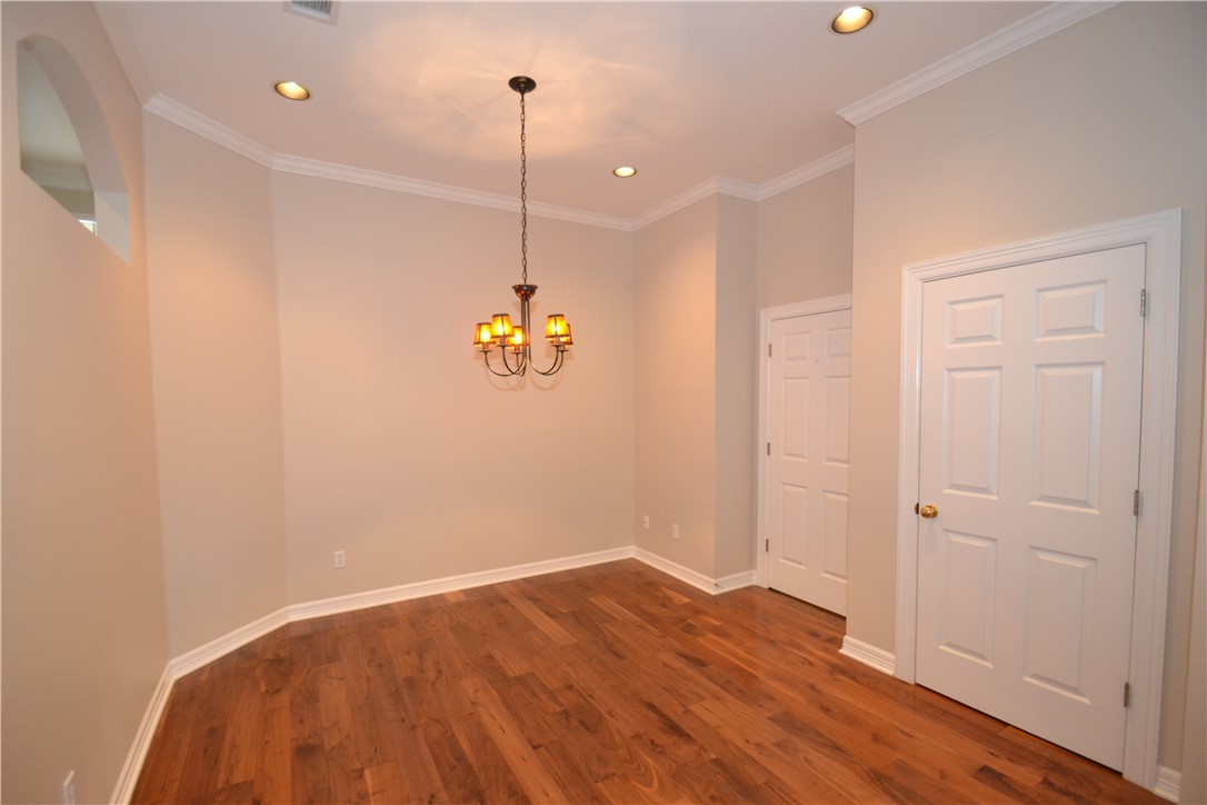 5904 Cane Pace Austin, TX 78746 - Photo 10 of 34