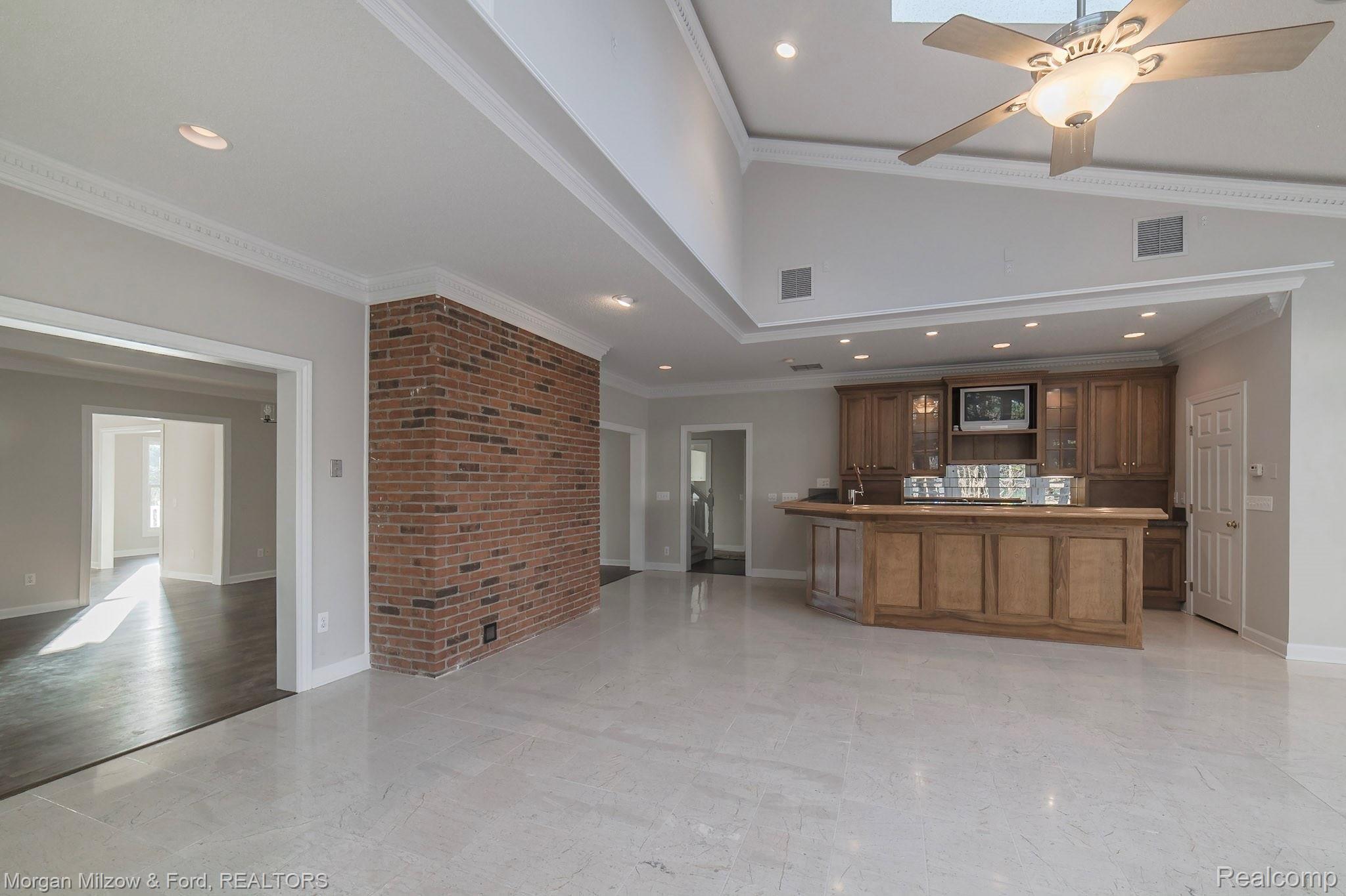 5848 Clarkston Road Clarkston, MI 48348 - Photo 23 of 80 Clarkston (23).jpg