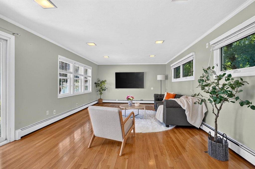 32 Bobolink Road Wellesley, MA 02481 - Photo 11 of 42