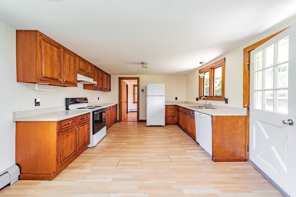 49 Reservoir Road Northampton, MA 01053 - Photo 12 of 30
