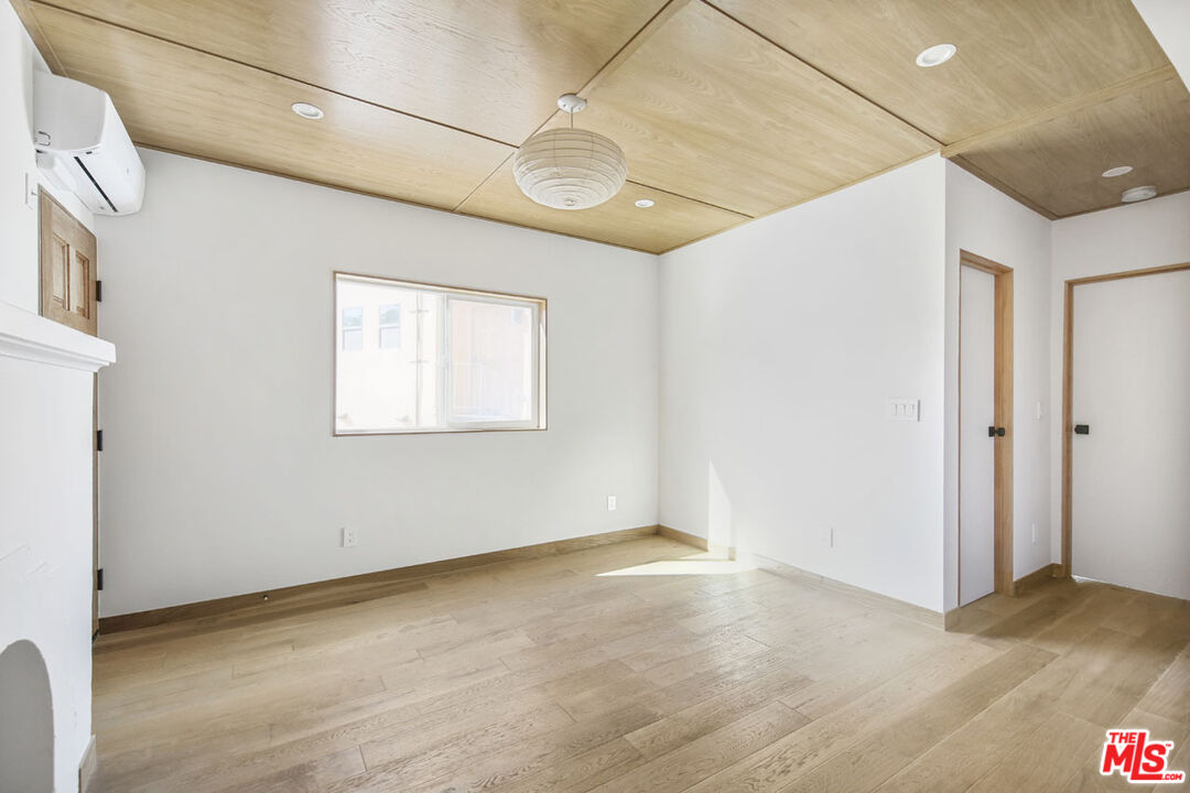 3361 Hamilton Way Los Angeles, CA 90026 - Photo 18 of 25 a view of a livingroom with a fan