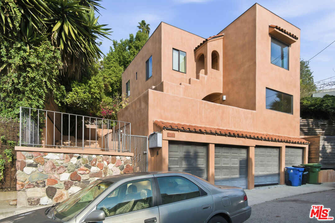 3361 Hamilton Way Los Angeles, CA 90026 - Photo 2 of 25 a front view of a house with parking