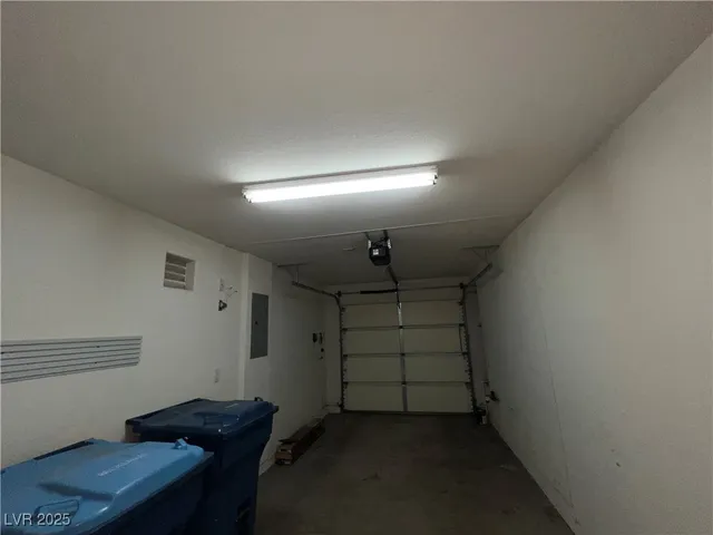 $1,736 | 523 Primrose Hill Avenue, Las Vegas, NV 89178