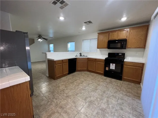 $1,736 | 523 Primrose Hill Avenue, Las Vegas, NV 89178