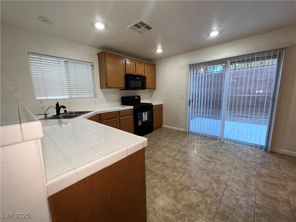 523 Primrose Hill Avenue Las Vegas, NV 89178 - Photo 16 of 18