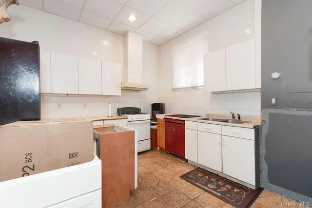 $849,000 | 246 Weyman Avenue, New Rochelle, NY 10805