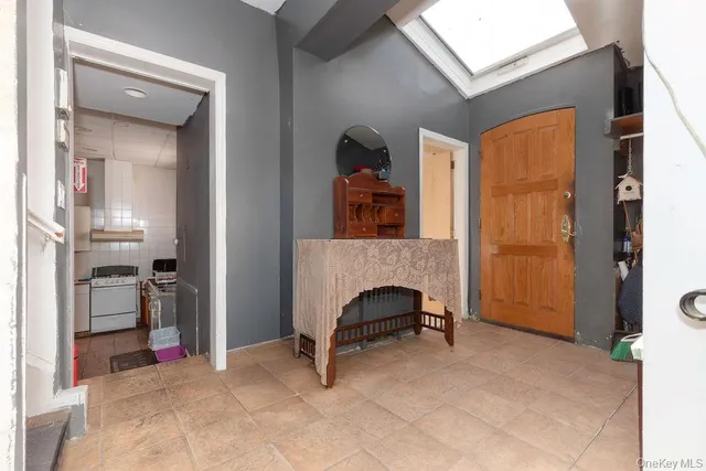 $849,000 | 246 Weyman Avenue, New Rochelle, NY 10805