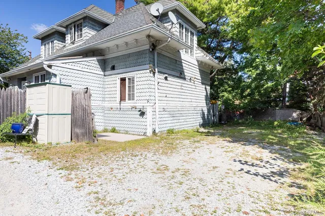 $849,000 | 246 Weyman Avenue, New Rochelle, NY 10805