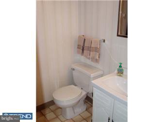 1525 Coventry Road Allentown, PA 18104 - Photo 8 of 12 Gallery Image 8